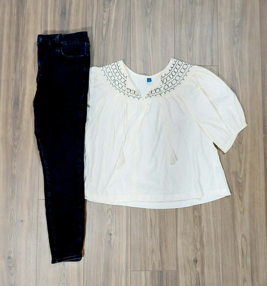 Old Navy size XL top & American Eagle Jeggings size 14