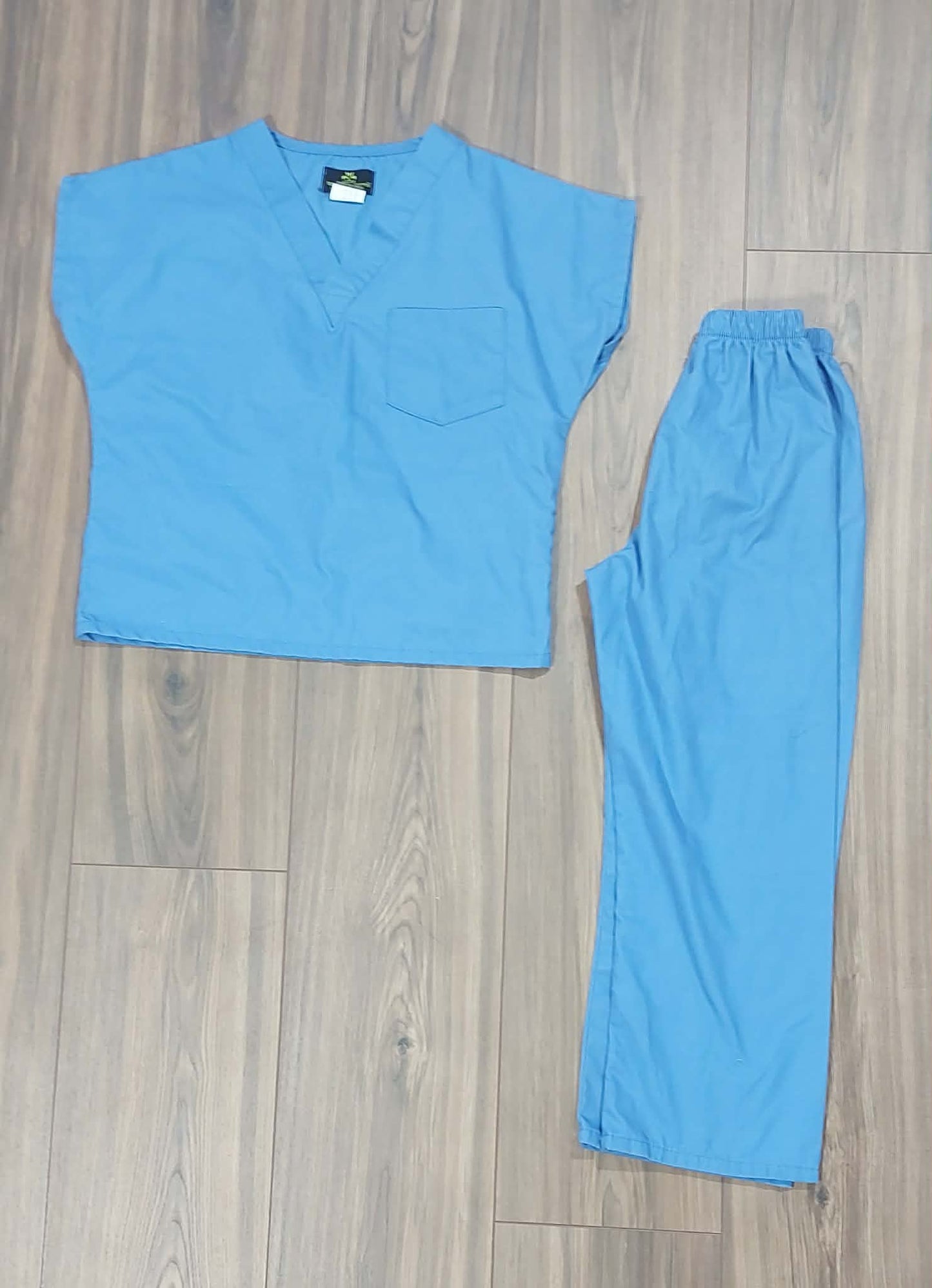 Youth scrubs size 7