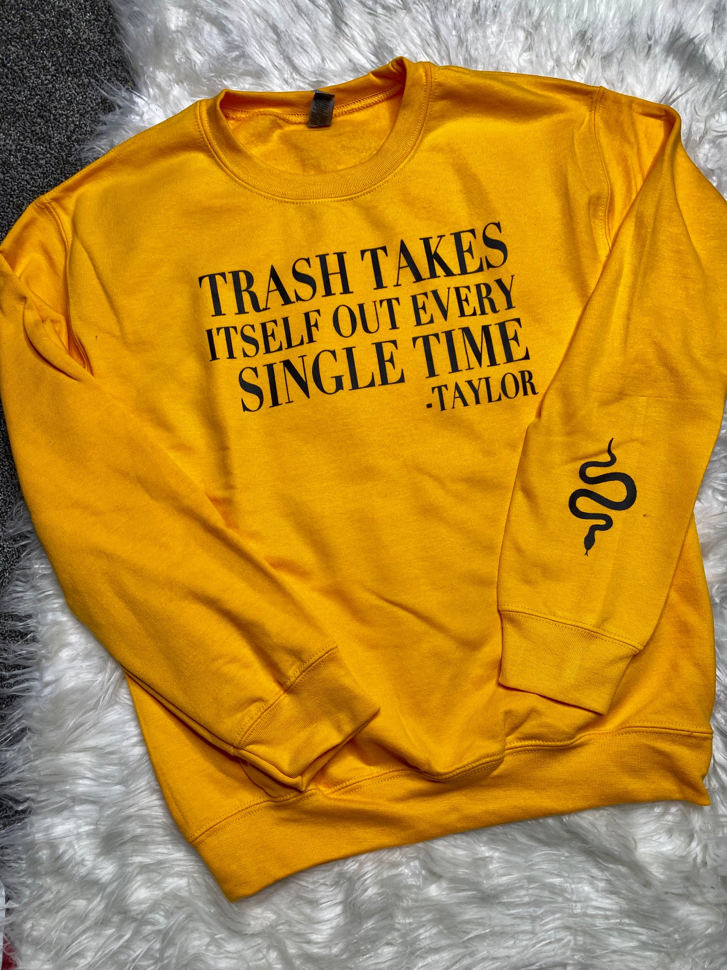 Trash Sweatshirt Unisex Gold