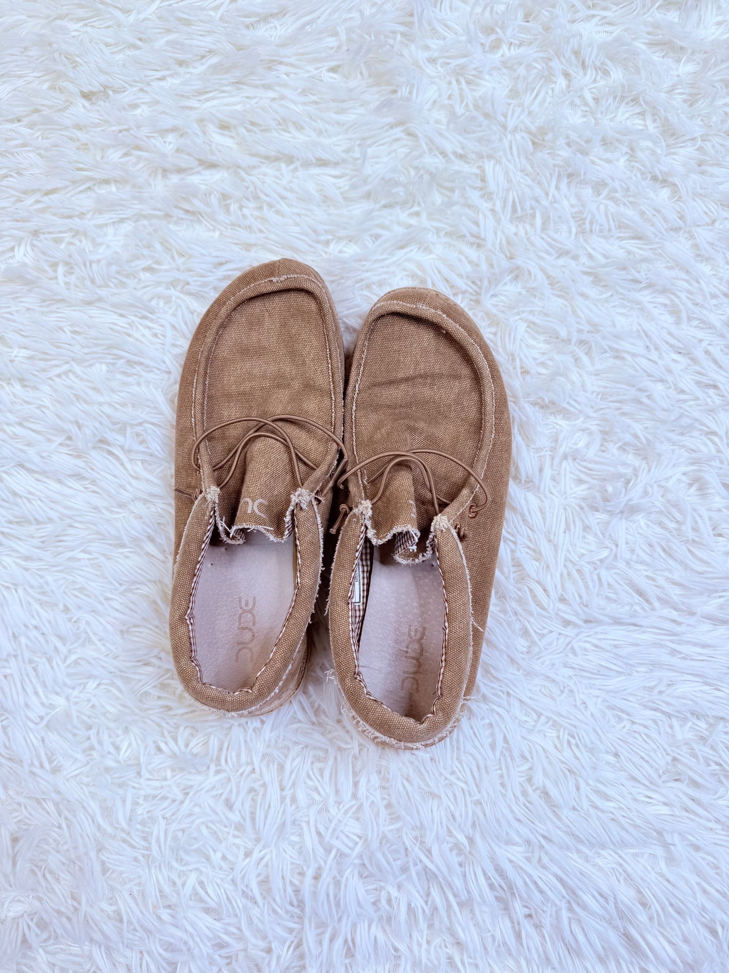 Mens size 9 Hey Duds